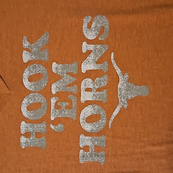 UT Hook Em Horns Tee Texas Longhorns Burnt Orange V neck Medium Short Sleeves - Picture 2 of 6